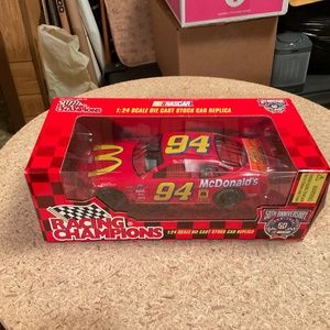 Nascar 1:24 die cast stock car Bill Elliott #94